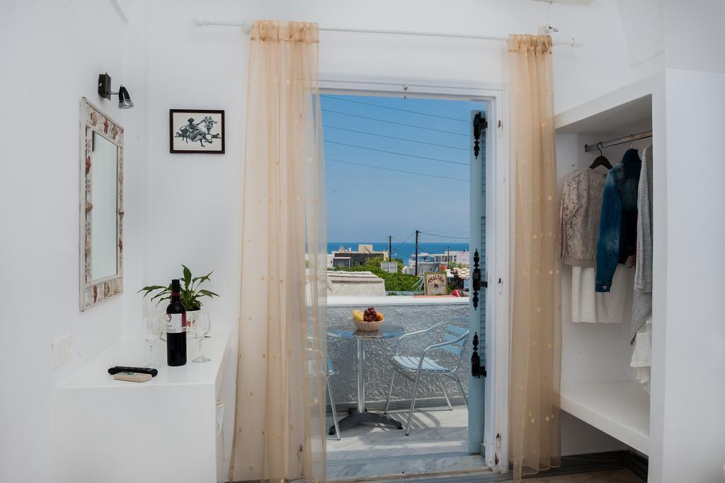Join Us Low Cost Rooms Kamári Eksteriør bilde
