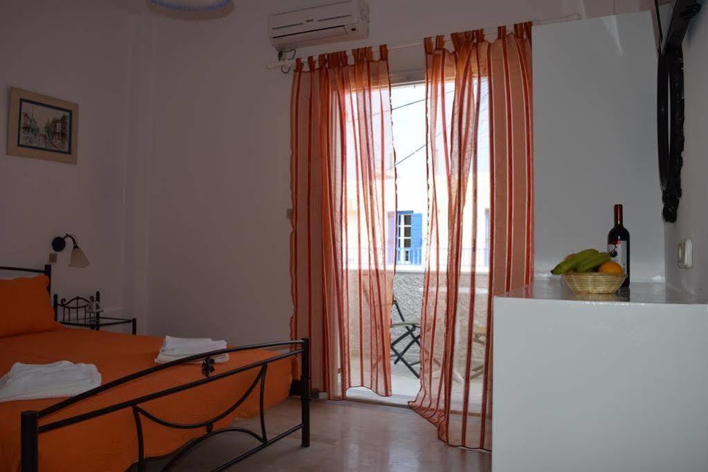 Join Us Low Cost Rooms Kamári Eksteriør bilde